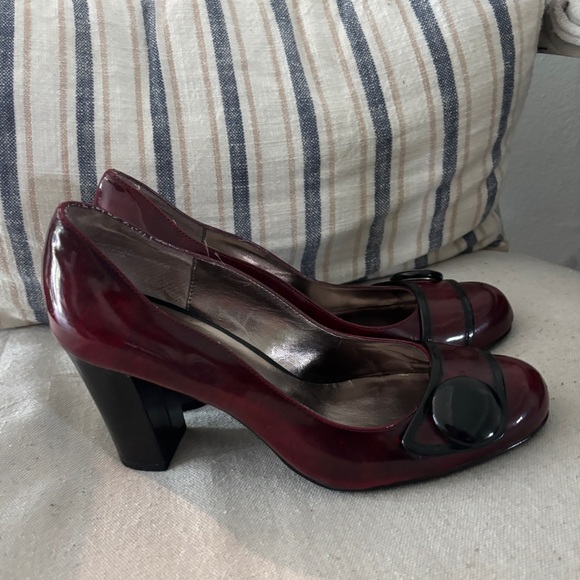 Michael Shannon Burgundy Heels - Picture 5 of 9